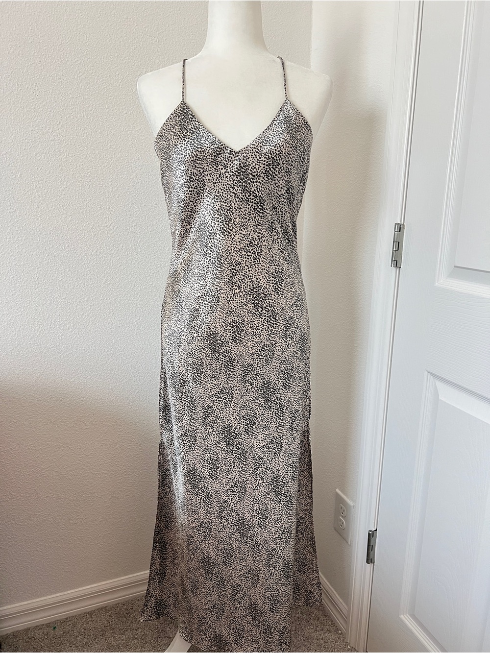 ‎Arraminta Elva Satin Slip Dress Leopard Midi Cowl Neck Size 6